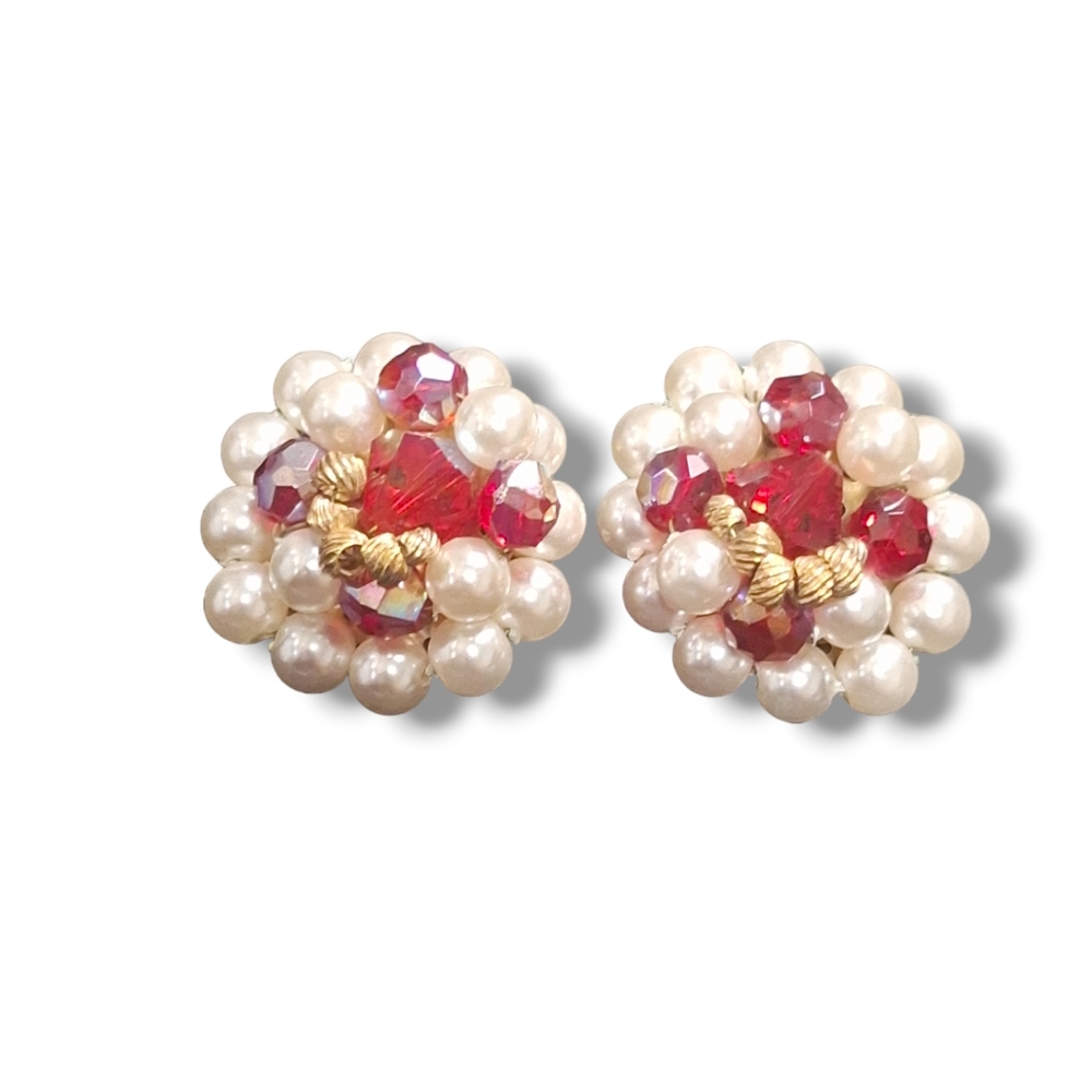 Vintage Gold Tone Faux Pearl And Red AB Beads Cluster Clip-on Earrings 1" - Picture 3 of 7